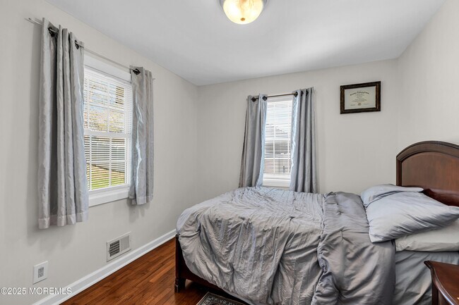 Building Photo - 709 Coral Way