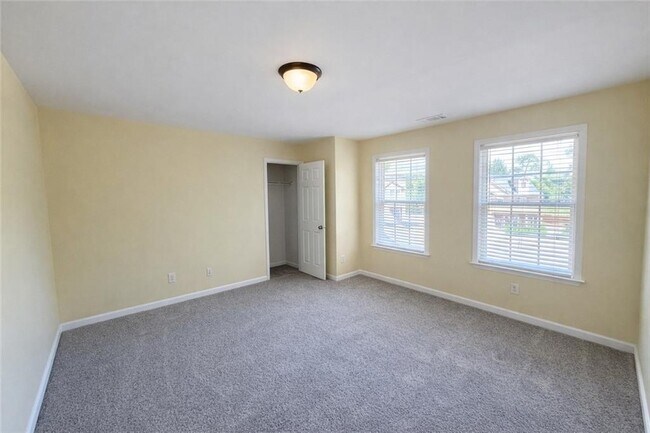 Building Photo - 197 Berkten Ln NE