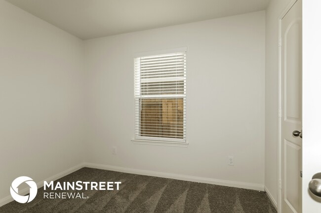 Building Photo - 26861 Steinbeck Dr