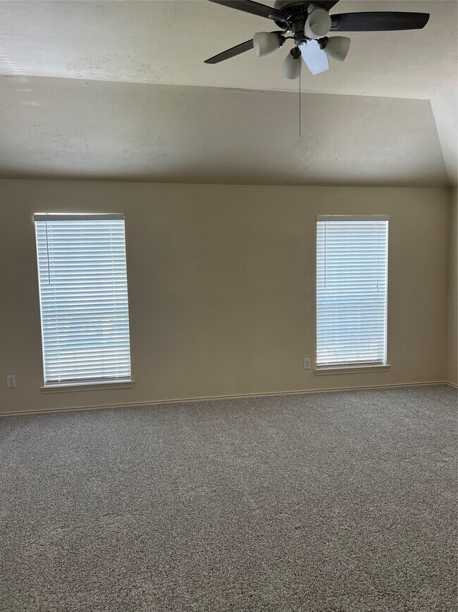 Building Photo - 13815 Fort Nelson Dr