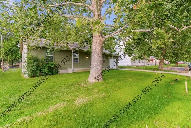Building Photo - What a sweet ranch!