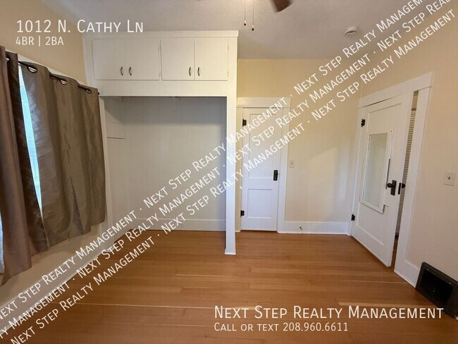Building Photo - 1012 N Cathy Ln