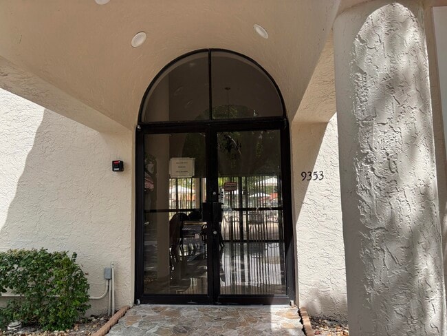 Building Photo - 9121 W Sunrise Blvd
