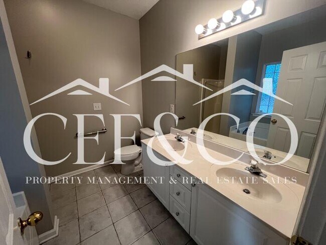 Building Photo - Spacious 3-Bedroom, 2-Bathroom Home in Rock Springs Community
