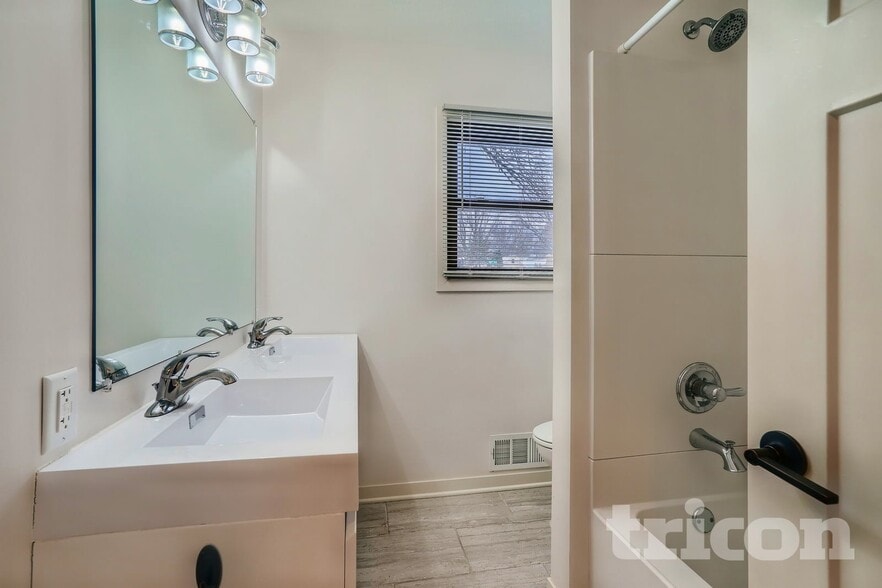 Building Photo - 3363 69th St E