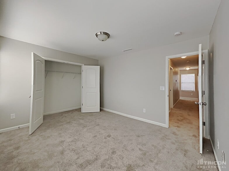Building Photo - 12804 Clydesdale Dr