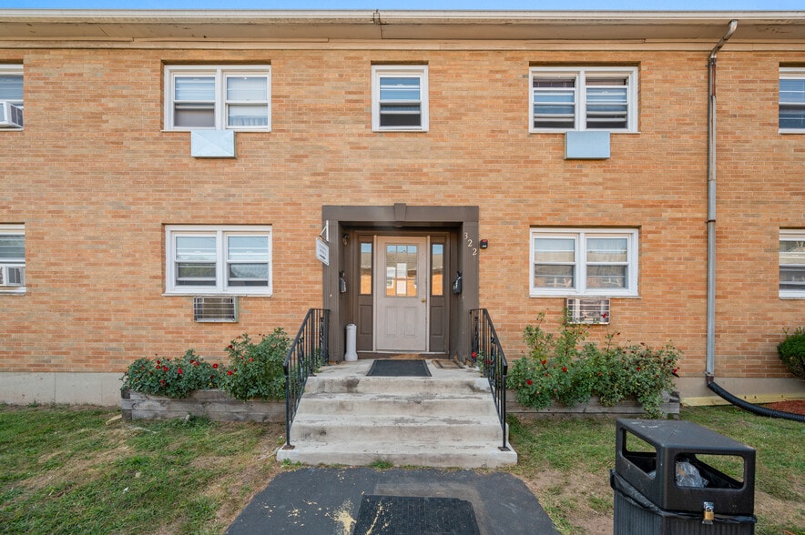 Building Photo - 336 Park Ave