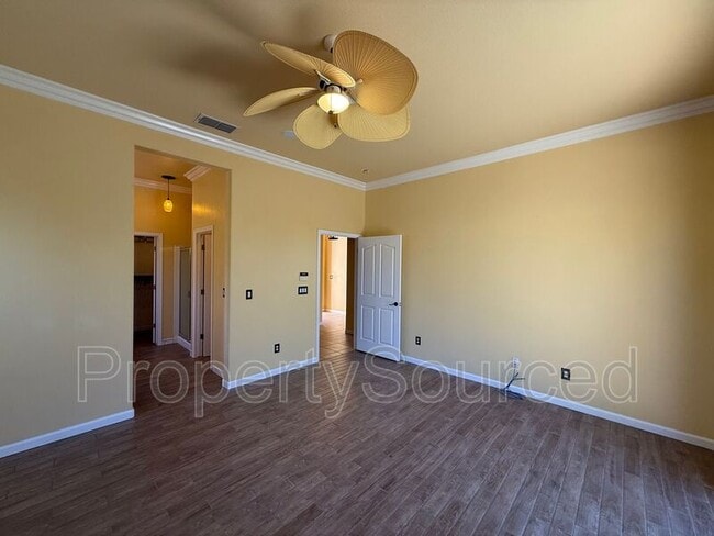 Building Photo - 523 Ruess Rd