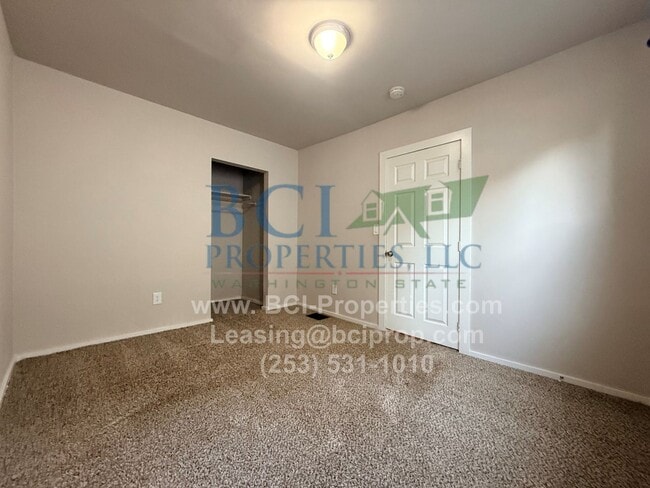 Building Photo - Beautiful 4 Bedroom Home Available in Down...