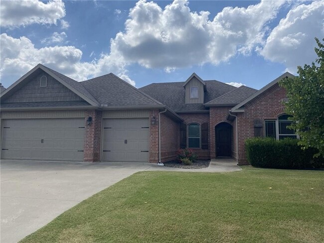 Building Photo - 6202 W Sage Dr