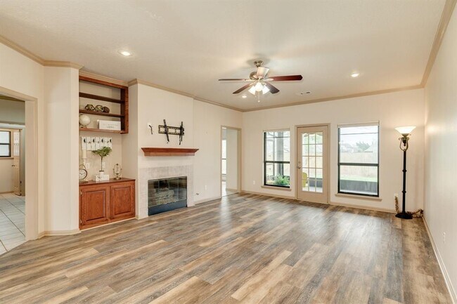 Building Photo - 112 Portulaca St