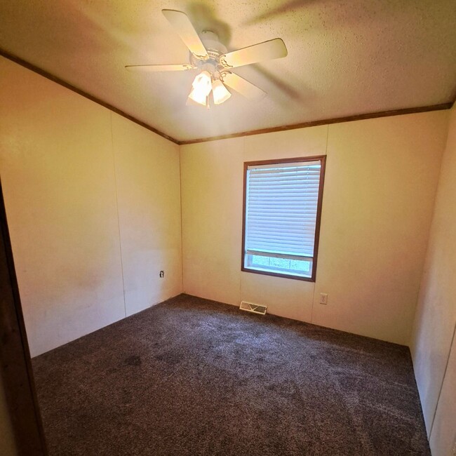 Building Photo - 117 Annabeth Rd