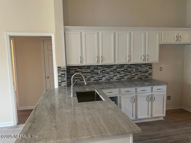 Building Photo - 2095 Willesdon Dr E