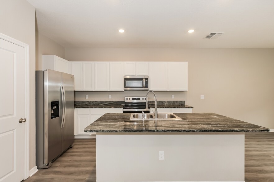 Building Photo - 2893 Peony Pr Ln