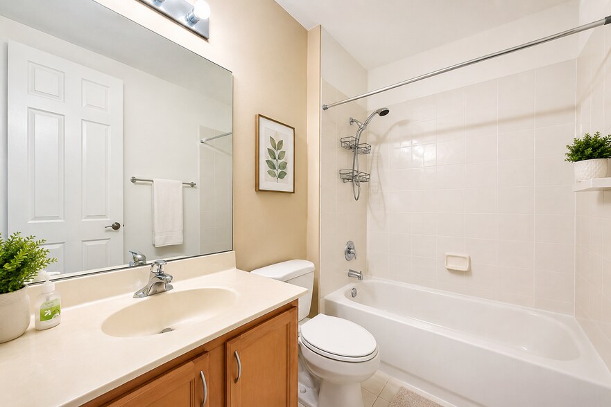Building Photo - 770 Millbrae Ct