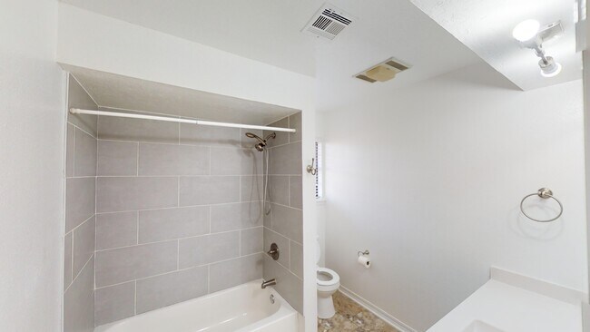 Building Photo - 3316 Eagle Ct