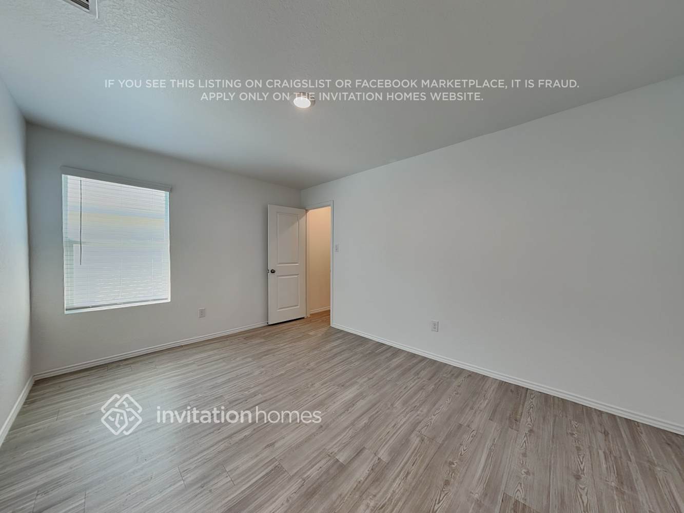 Building Photo - 10511 McClintock Dr