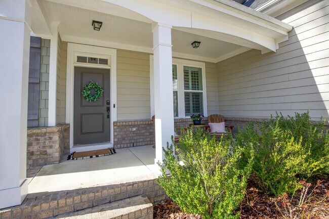 Building Photo - Spacious 5-Bedroom Home with 3 Full Bathrooms in Carthage, NC - Perfect for Your Family!