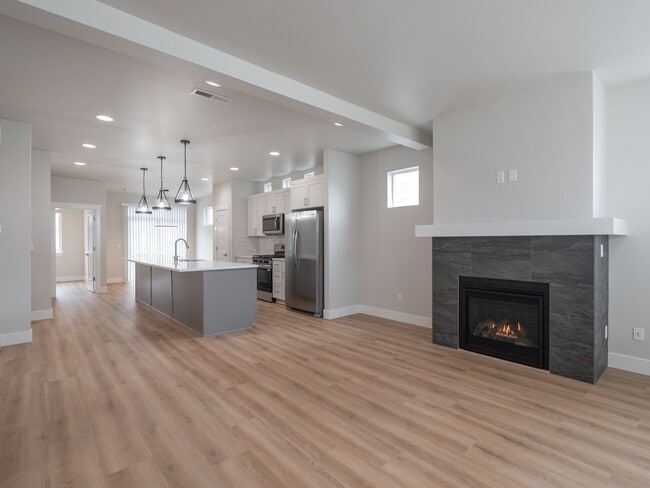 Building Photo - 9389 SW Eunice Ln