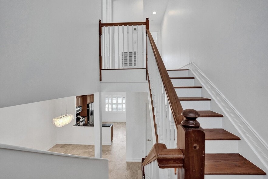 Building Photo - 632 Renaissance Way