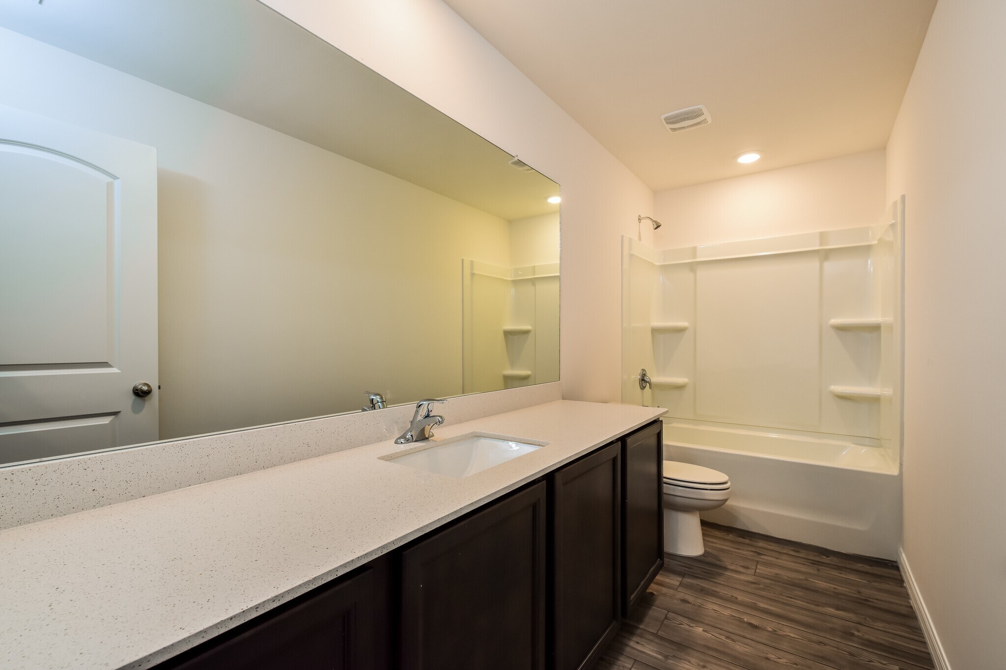 Building Photo - 873 Youngreen Dr