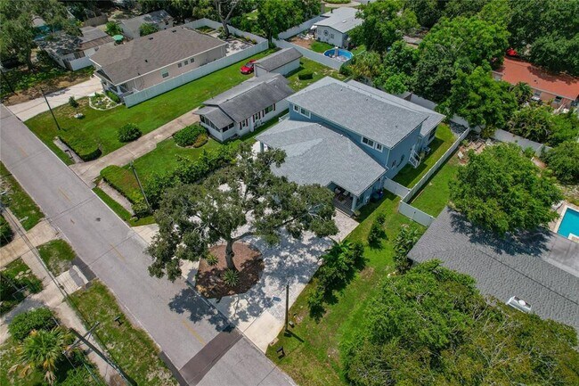 Building Photo - 1246 Bass Blvd