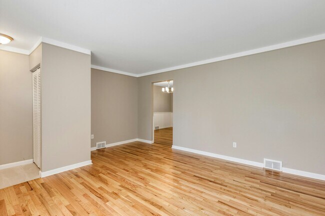 Building Photo - 1319 Amelia St