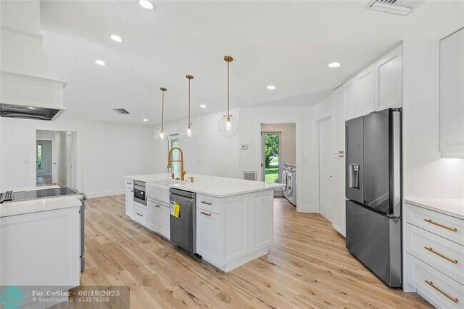 Building Photo - 6148 NW 74th Terrace