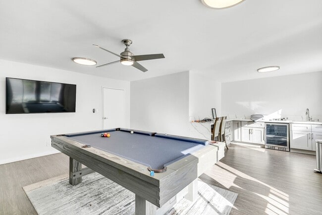 Building Photo - 121 Croft Ave