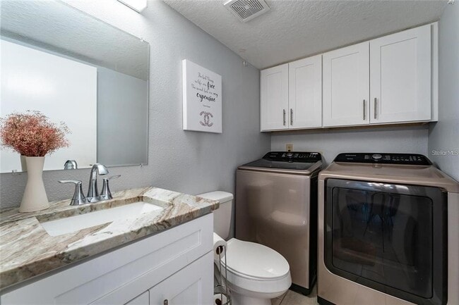 Building Photo - 5287 Cypress Ct