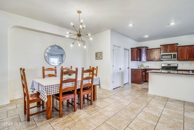 Building Photo - 7751 Enchanted Path Dr