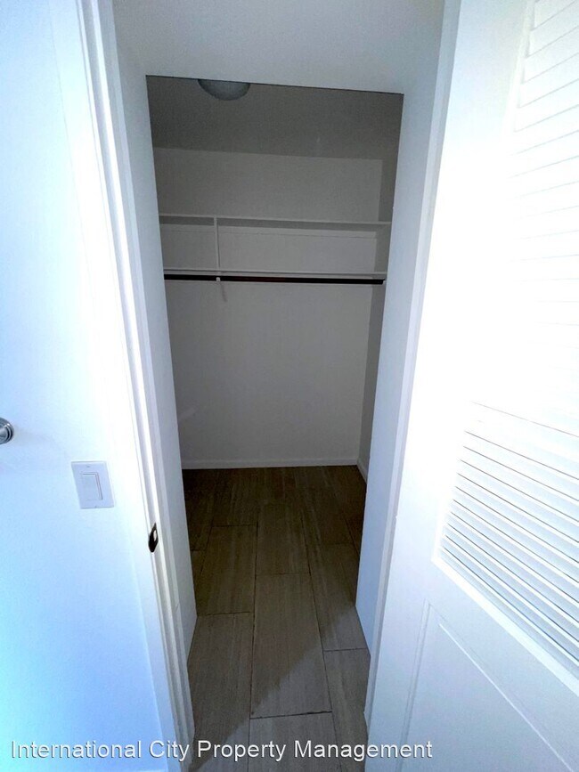 Building Photo - 2 br, 2 bath House - 2032 E Bermuda St. #107