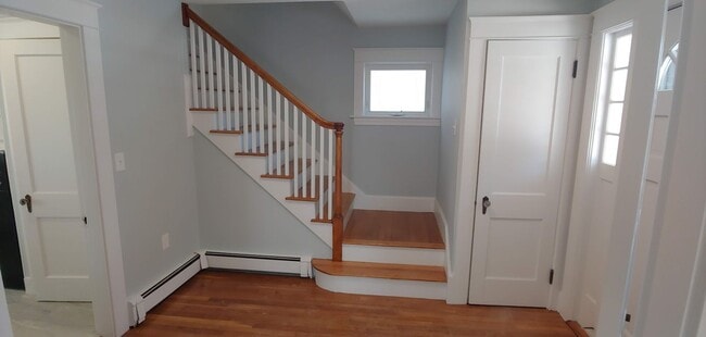 Building Photo - ***Please Respond Directly to the Online Listing, Calls May Not Be Returned***