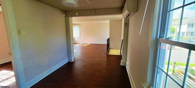 Building Photo - 239 Roosevelt Ave