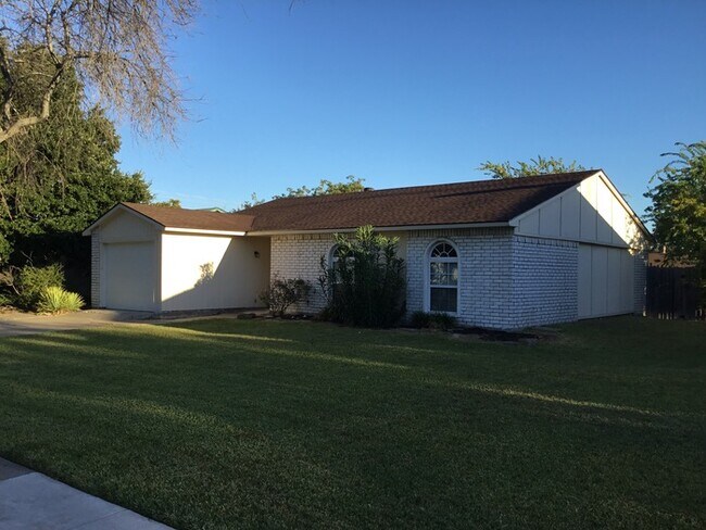 Building Photo - 5221 Norris Dr