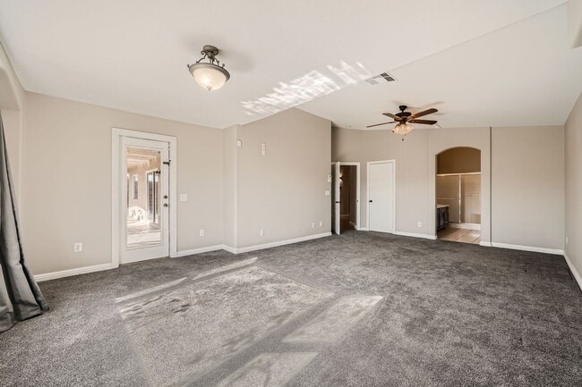 Building Photo - Great Henderson Single Story Home