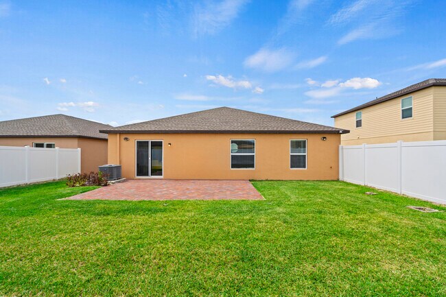 Building Photo - 701 Carlyle Wy