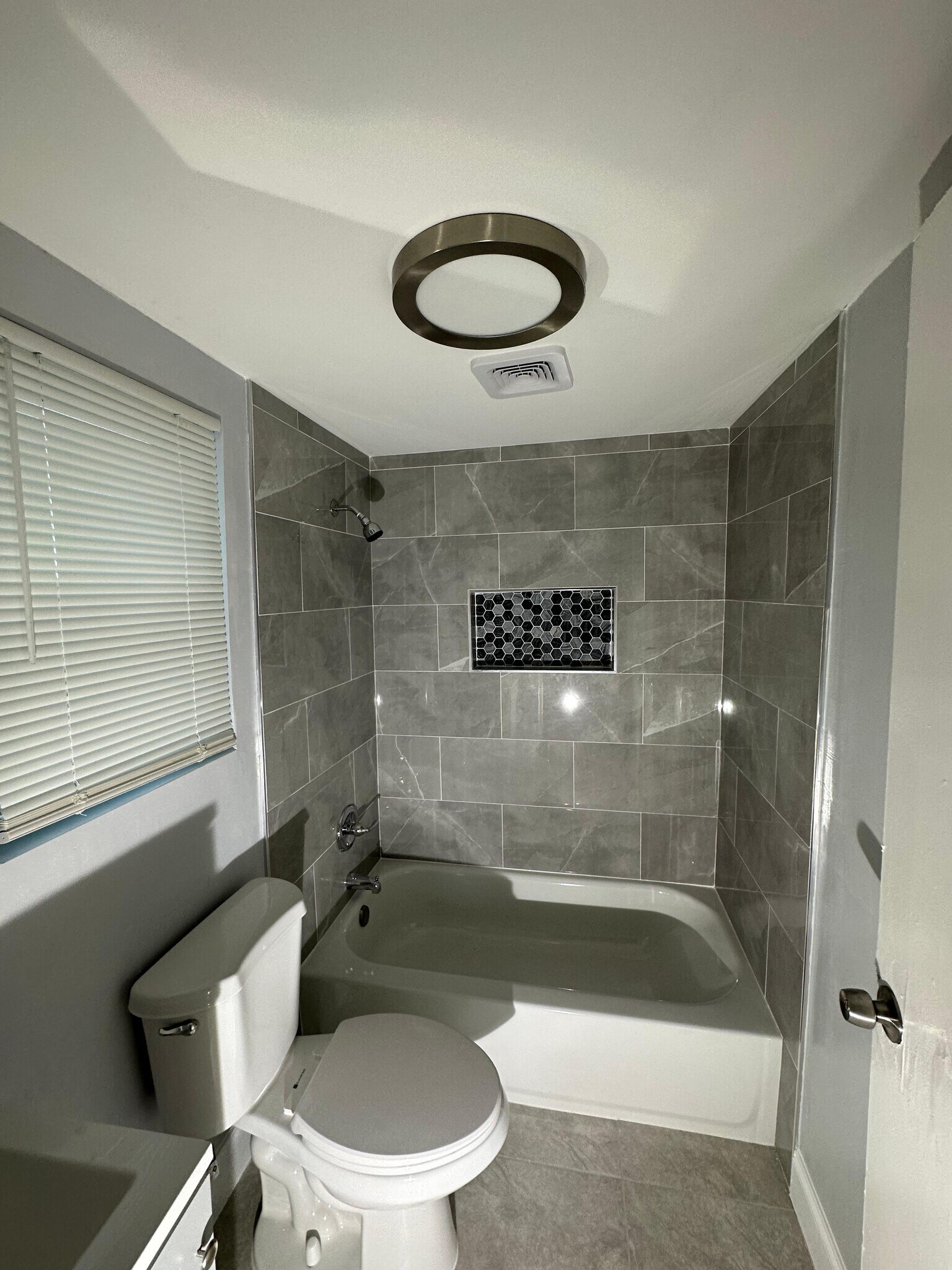 Building Photo - 1039 Phelps St