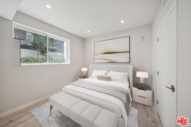 Building Photo - 1051 S Corning St