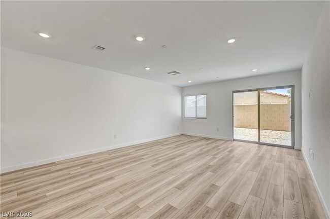 Building Photo - 2124 Abraham Ave