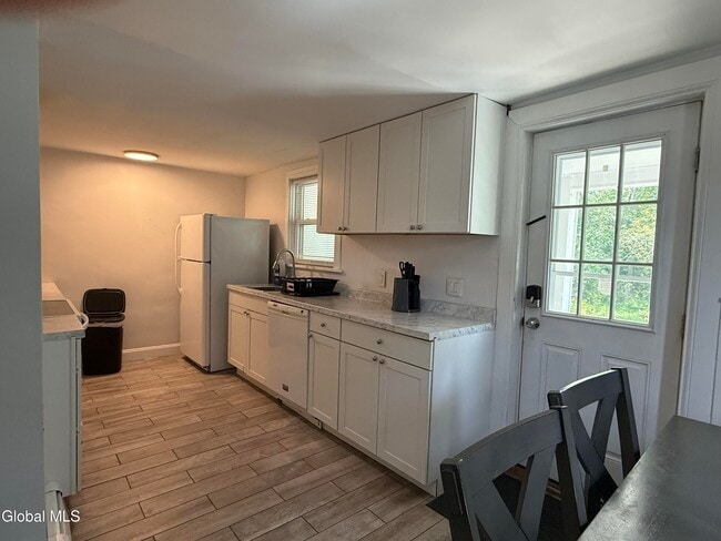 Building Photo - 42 Cordell Rd