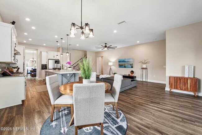 Building Photo - 10223 Silverbrook Trl