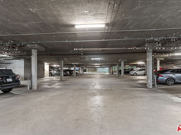 Building Photo - 3544 S Centinela Ave