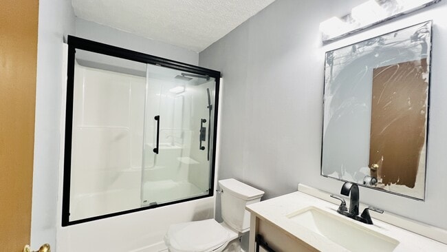 Building Photo - 431 S Village Ct