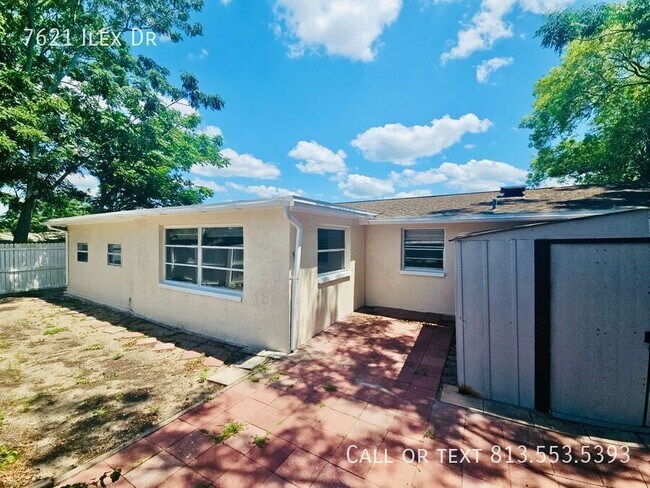 Building Photo - 7621 Ilex Dr