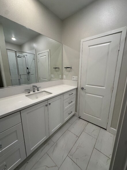 Building Photo - 2425 Little Rock Lane