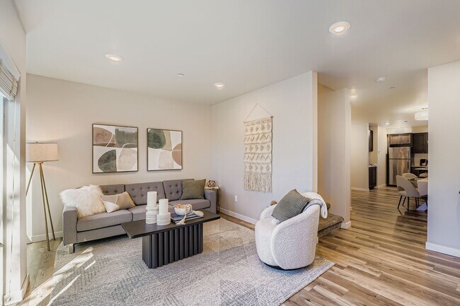 Building Photo - 1807 SW 96th Ln