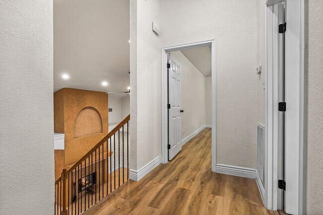 Building Photo - 9130 Windgarden Cir