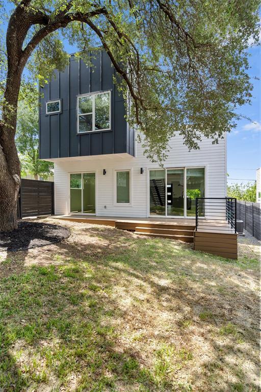 Building Photo - 4712 Reyes St