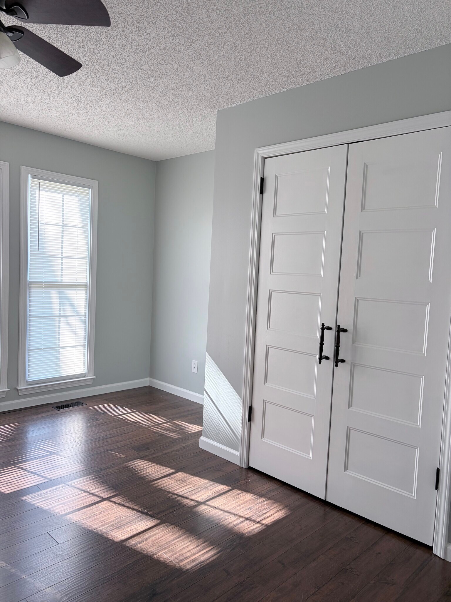 Building Photo - 25 Kingston Rd